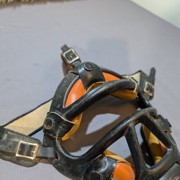 Vintage Baseball Catchers Mask - Picture 5 of 8